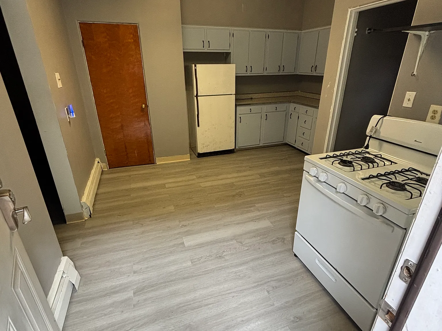 1 bed, 600 sqft, $900 — Photo 2