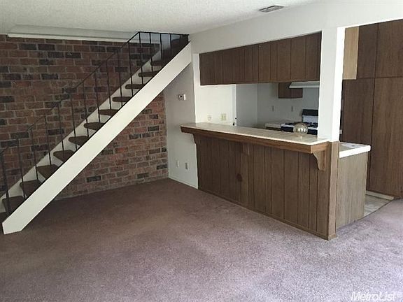 3rd image of 4742 Greenholme Dr APT 2