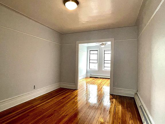 3rd image of 35-17 Broadway #3