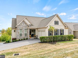 102 Maribel Ln, York, PA 17403