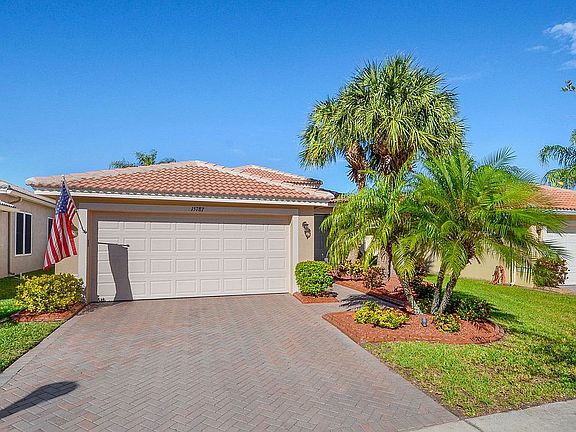2nd image of 15787 Crystal Waters Dr