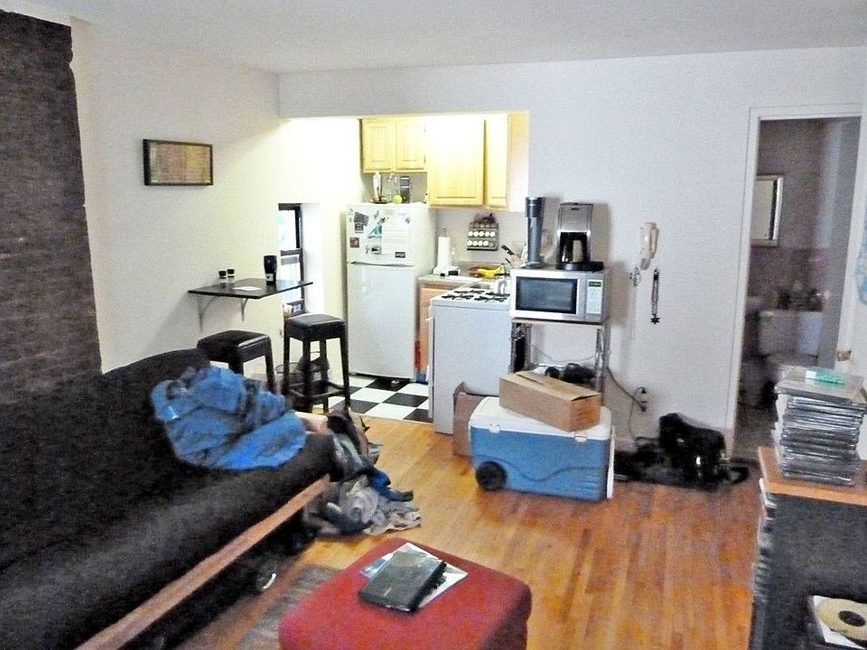 2nd image of 345 W 48th St #2J