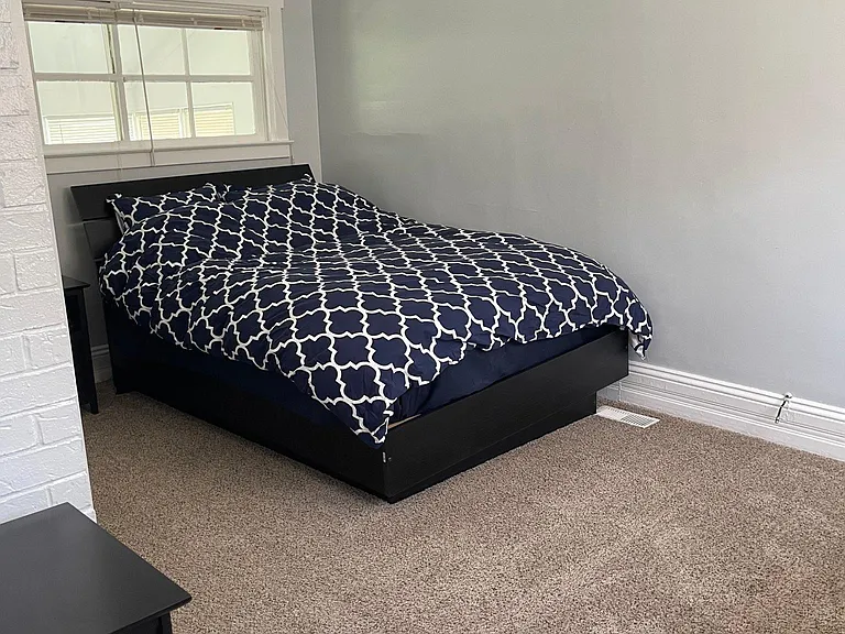 209 N Center St — Photo 11