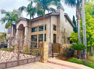 264 Santa Isabel Ave, Costa Mesa, CA 92627