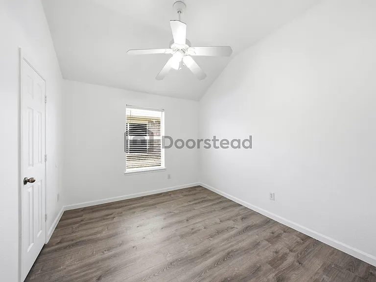 108 Cherokee Dr — Photo 25