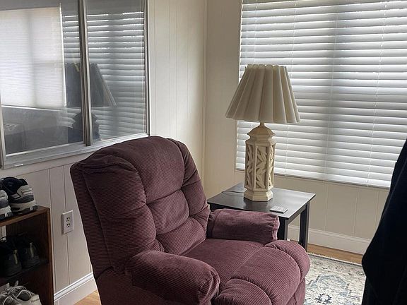 2nd image of 28 Monticello Dr #B