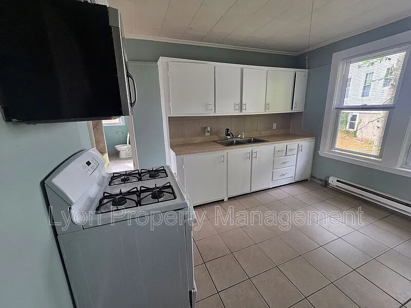 1 bed, 1.0 bath, $1,550 — Photo 4