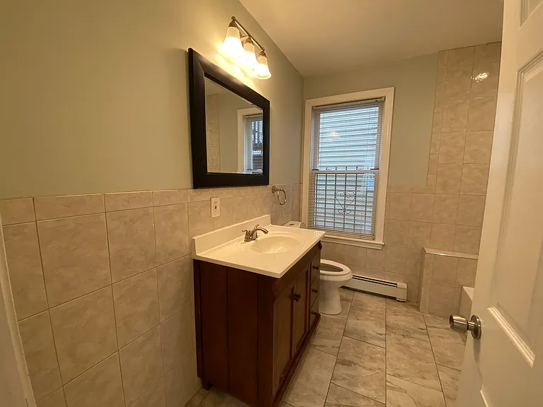 20 Rockwell St #1 — Photo 4