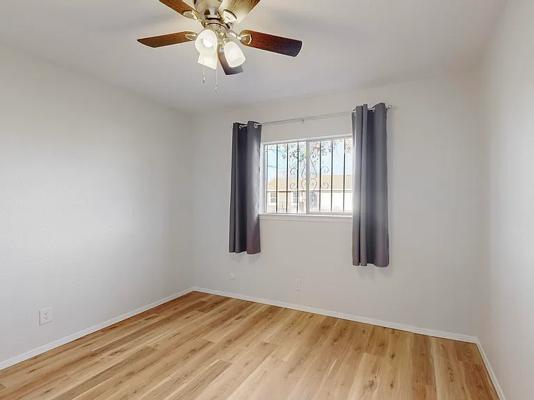 2612 Los Tretos St NW — Photo 20