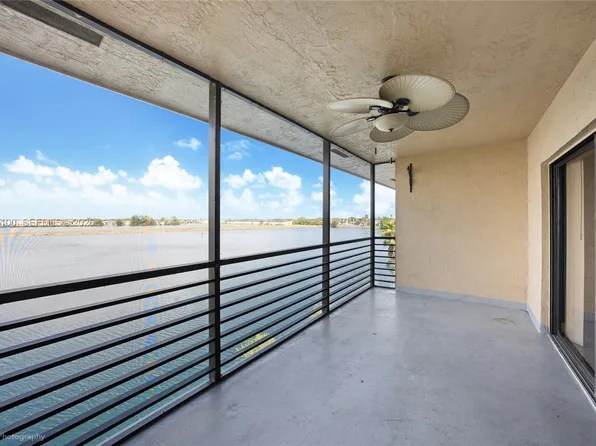 471 Ives Dairy Rd APT 402-3, North Miami Beach, FL 33179