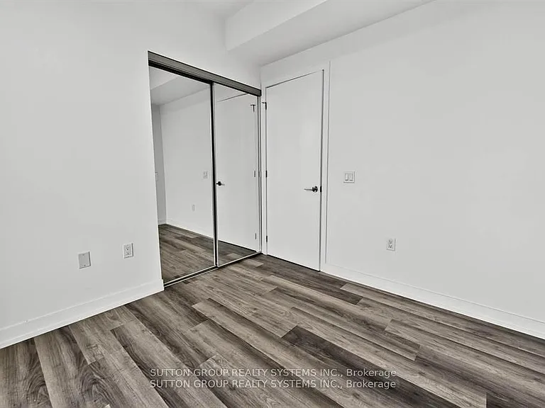 6 Chartwell Rd #402 — Photo 18