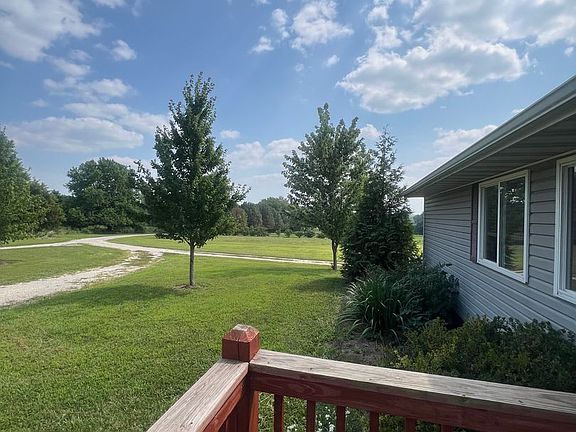 3rd image of 13929 Harrison Rd