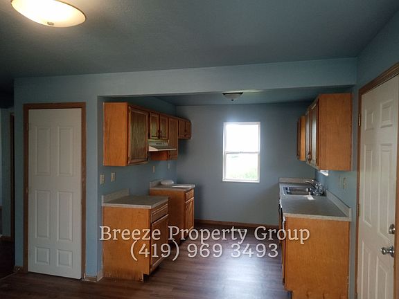 5th image of 1449 N Huron St