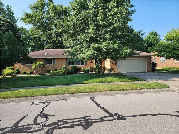 2nd image of 219 Villa Dr