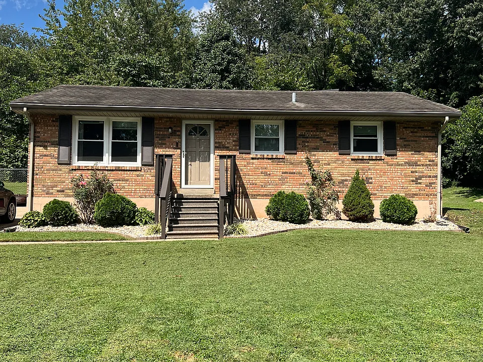 373 Ashgrove Dr