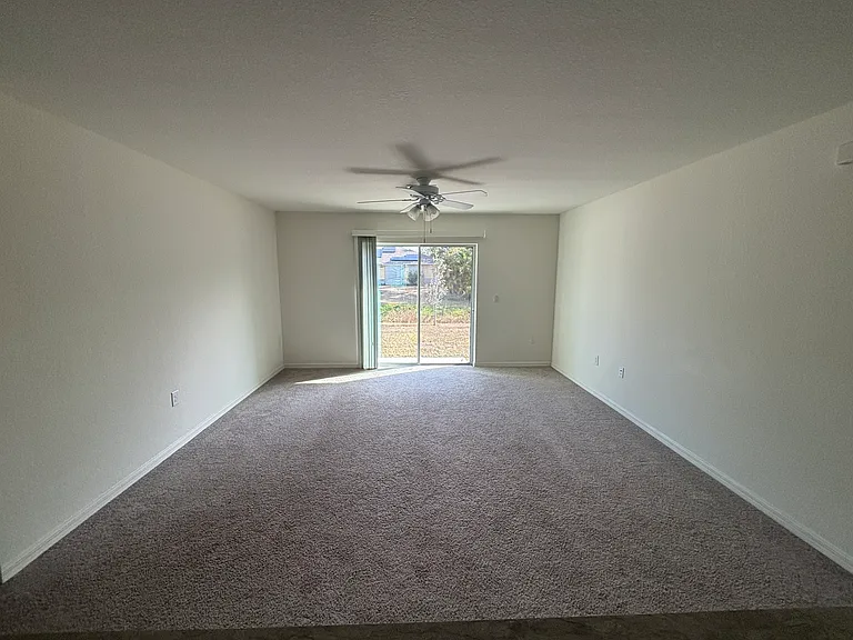 1542 Log Ln — Photo 4
