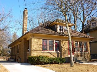 201 N James St, Waukesha, WI 53186
