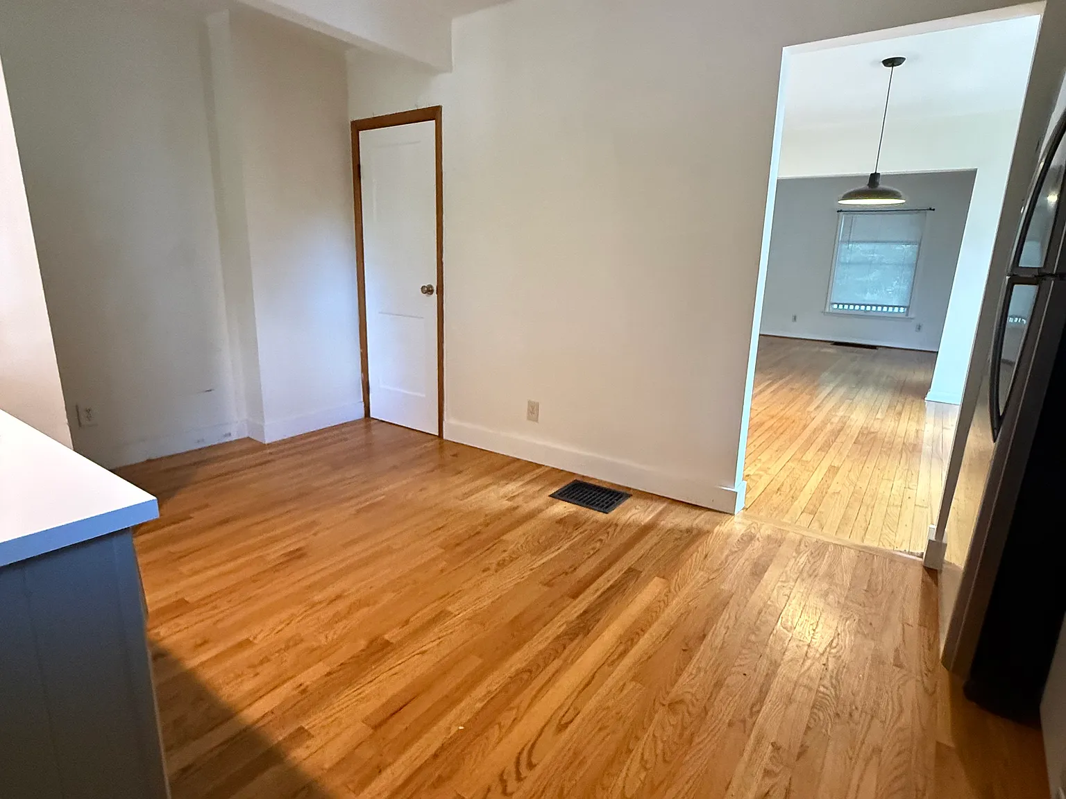 3 bed, $1,950 — Photo 4