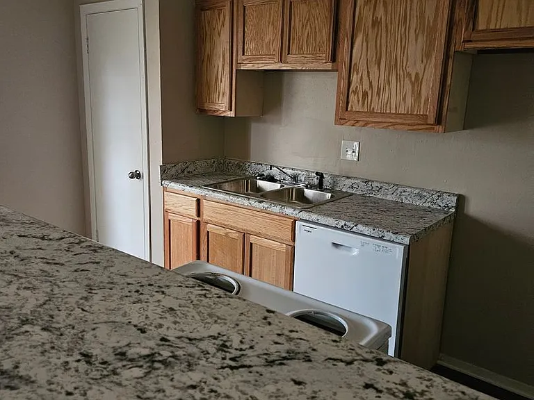 5664 Myers Rd — Photo 11