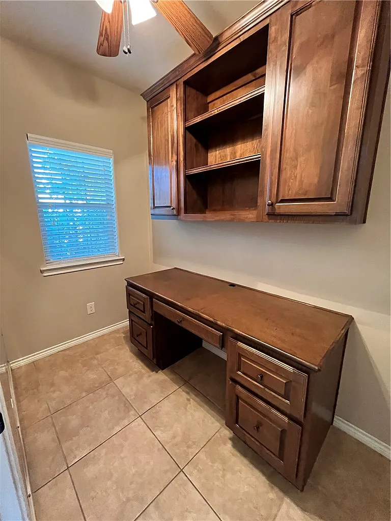 3 bed, 1660 sqft, $1,975 — Photo 4