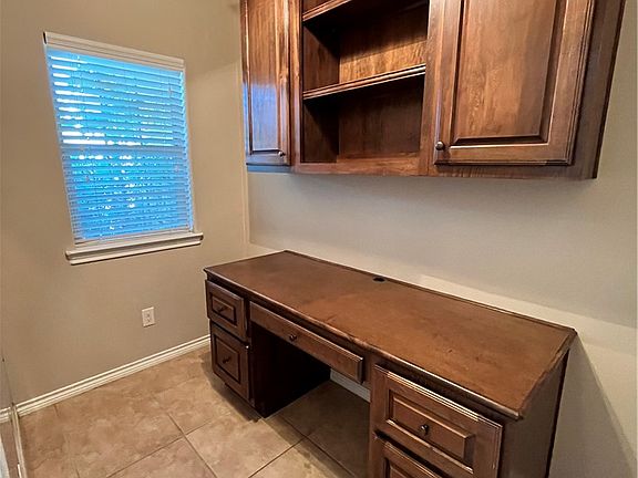 4th image of 3907 Incourt Ln