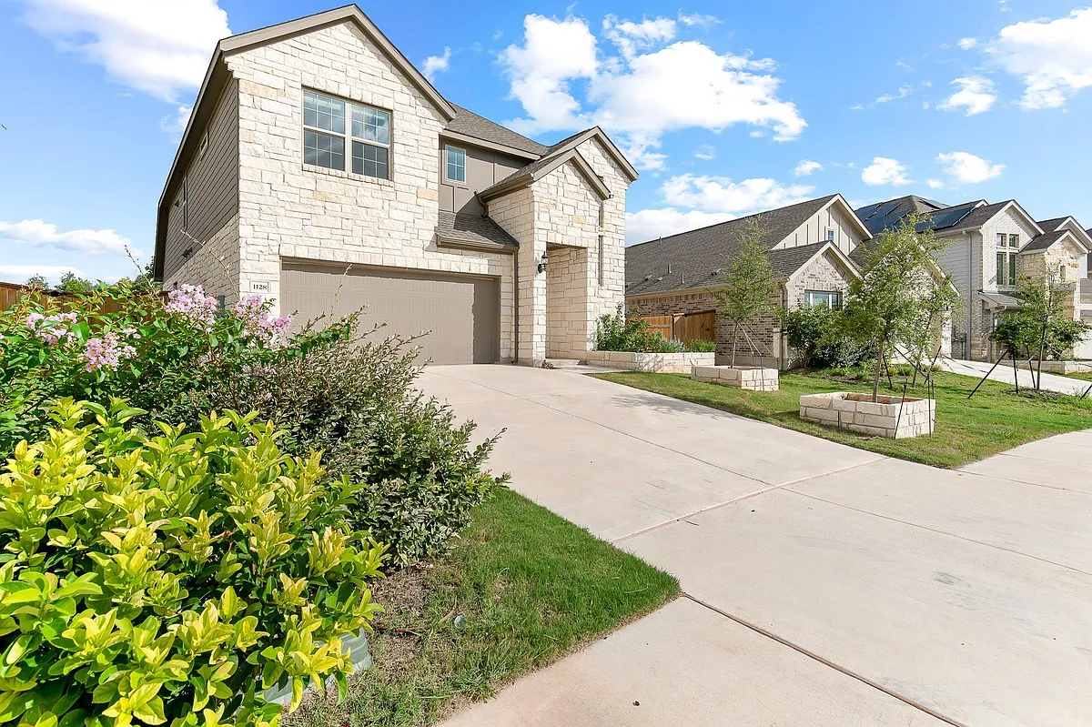 Building Photo - 1128 Ridge Runner Dr