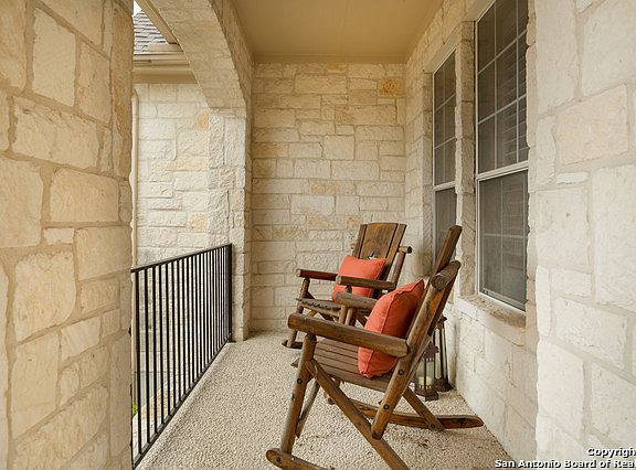 3rd image of 2214 Cactus Cir