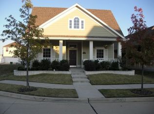 1420 Live Oak Ln, Aubrey, TX 76227
