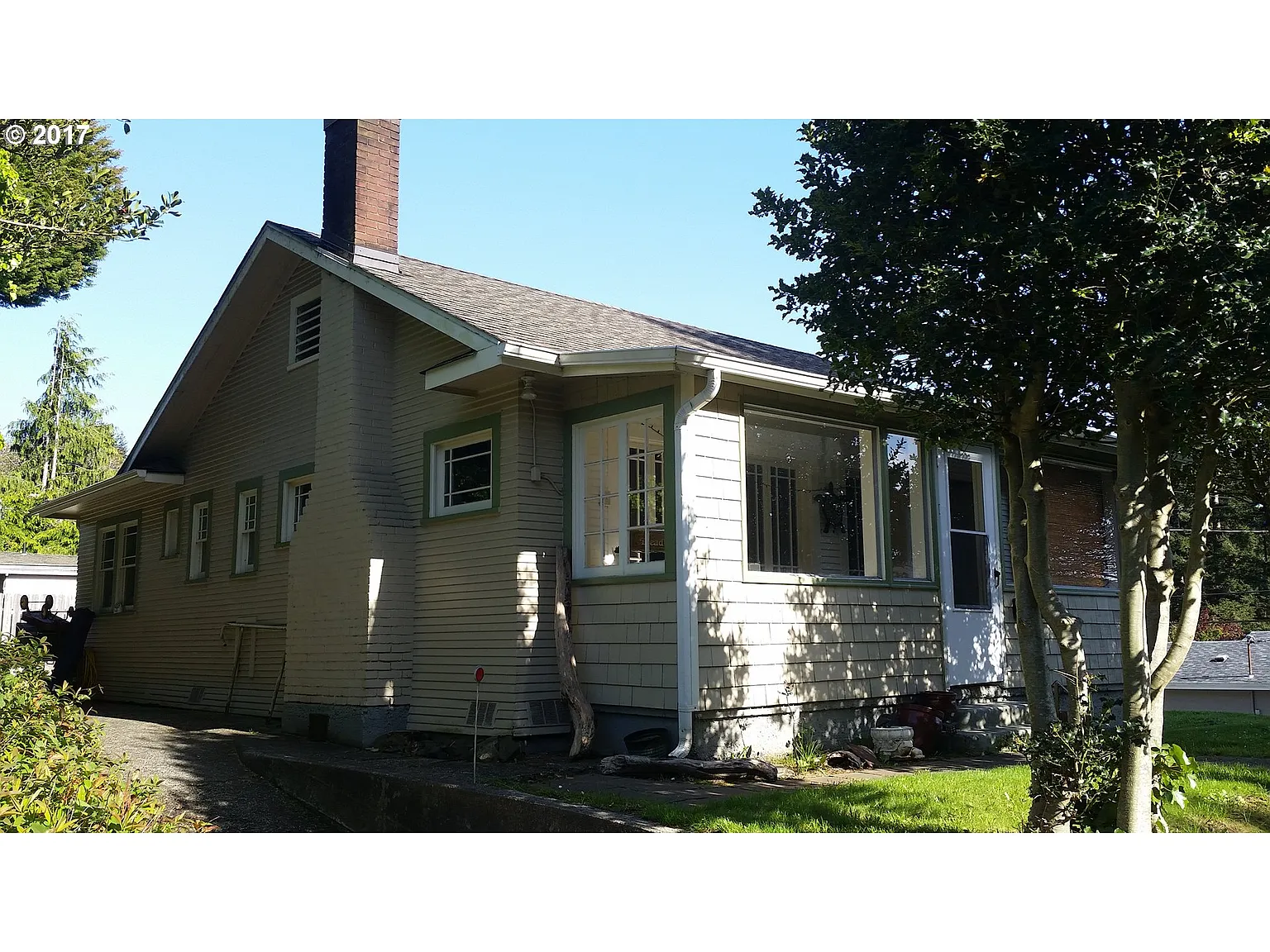 904 N 10th St photo 1