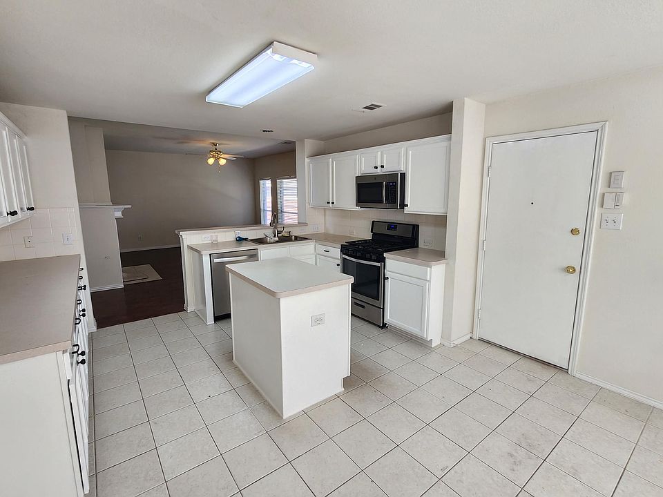 1st image of 5201 Boxwood Ln