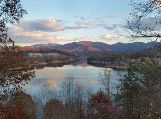 990 Vista Rd, Hiawassee, GA 30546