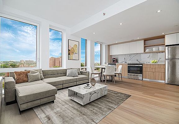 3rd image of 71-82 Parsons Blvd #808