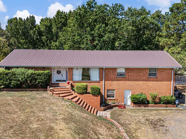 1001 W Church St, Morrilton, AR 72110