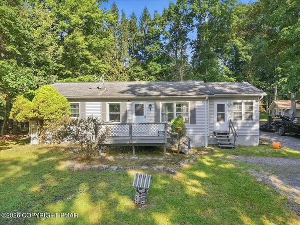 6052 Little Bear Ln, East Stroudsburg, PA 18302