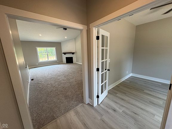 3rd image of 324 N Center St