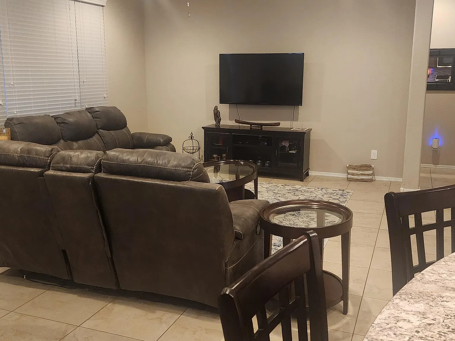 2 bed, 2.0 bath, 1561 sqft, $2,500 — Photo 3