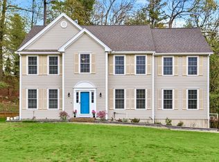 1 Lawton Ave, Westford, MA 01886