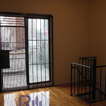 4th image of 1729 1st Ave APT 6F