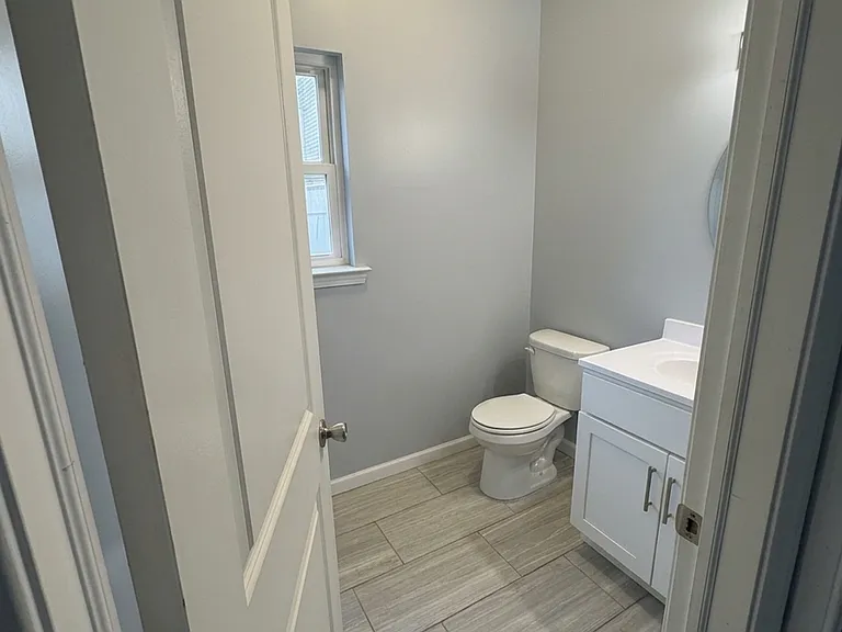 331 Bond St #3 — Photo 4