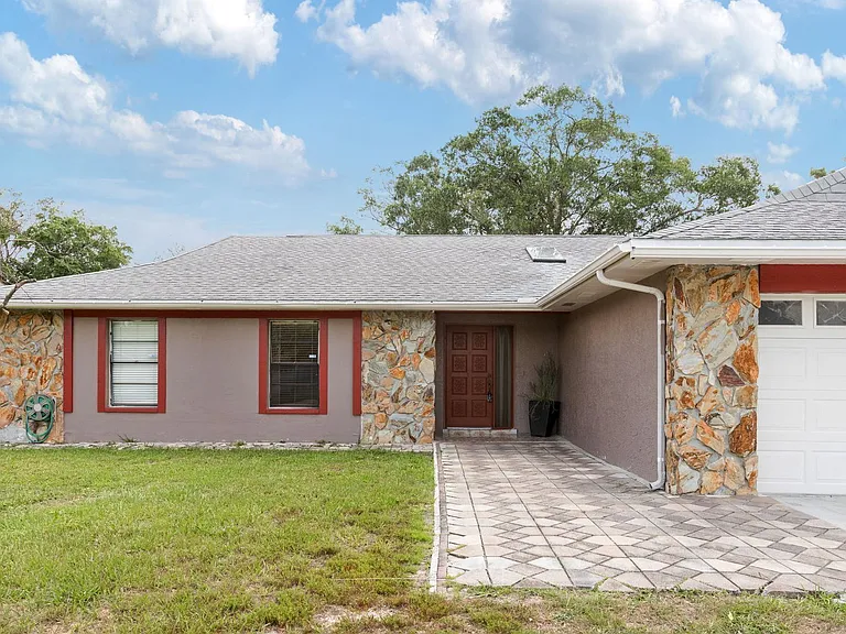 14907 Coldwater Ln — Photo 3
