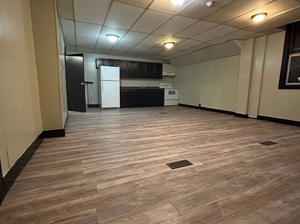 460 Broad St APT 8