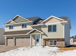 908 Nelson Ave, Mora, MN 55051