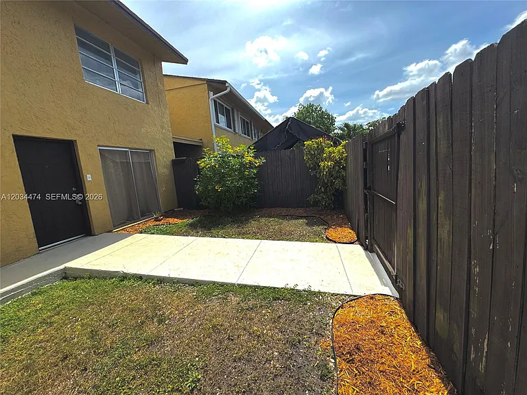 15460 SW 82nd Ln #404 — Photo 24