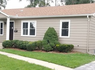 11831 S Lawndale Ave, Alsip, IL 60803