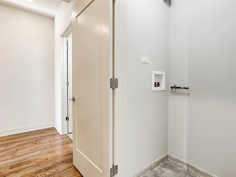 6349 S Woodlawn Ave #2C — Photo 22
