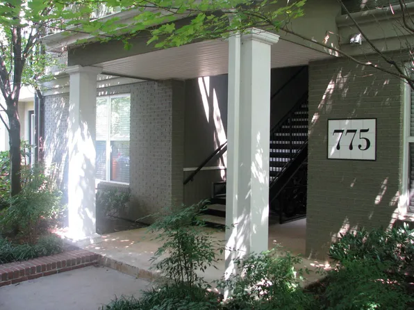 775 Walker Sq APT 2B, Charlottesville, VA 22903