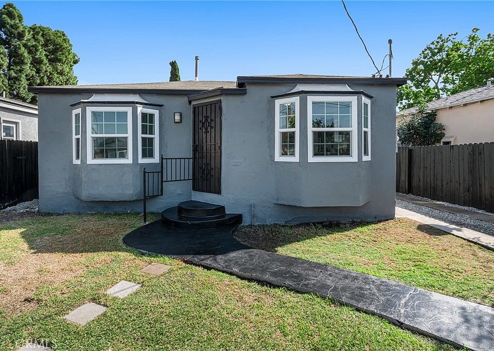 1st image of 11204 Alvaro St