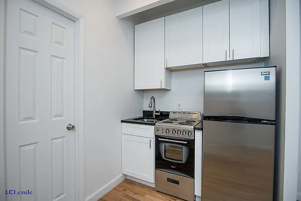 Rented by LC Lemle Real Estate Group | media 14