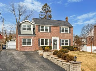 25 Edgewood Rd, Broomall, PA 19008