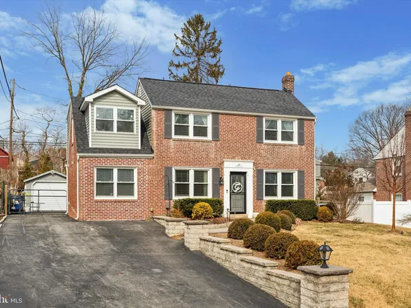 25 Edgewood Rd, Broomall, PA 19008